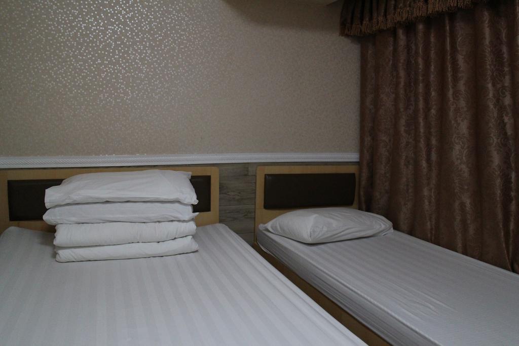 Orchid Inn Hong Kong Exterior photo